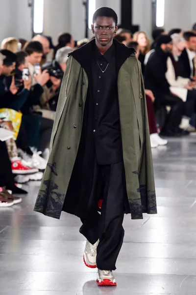 Look 4